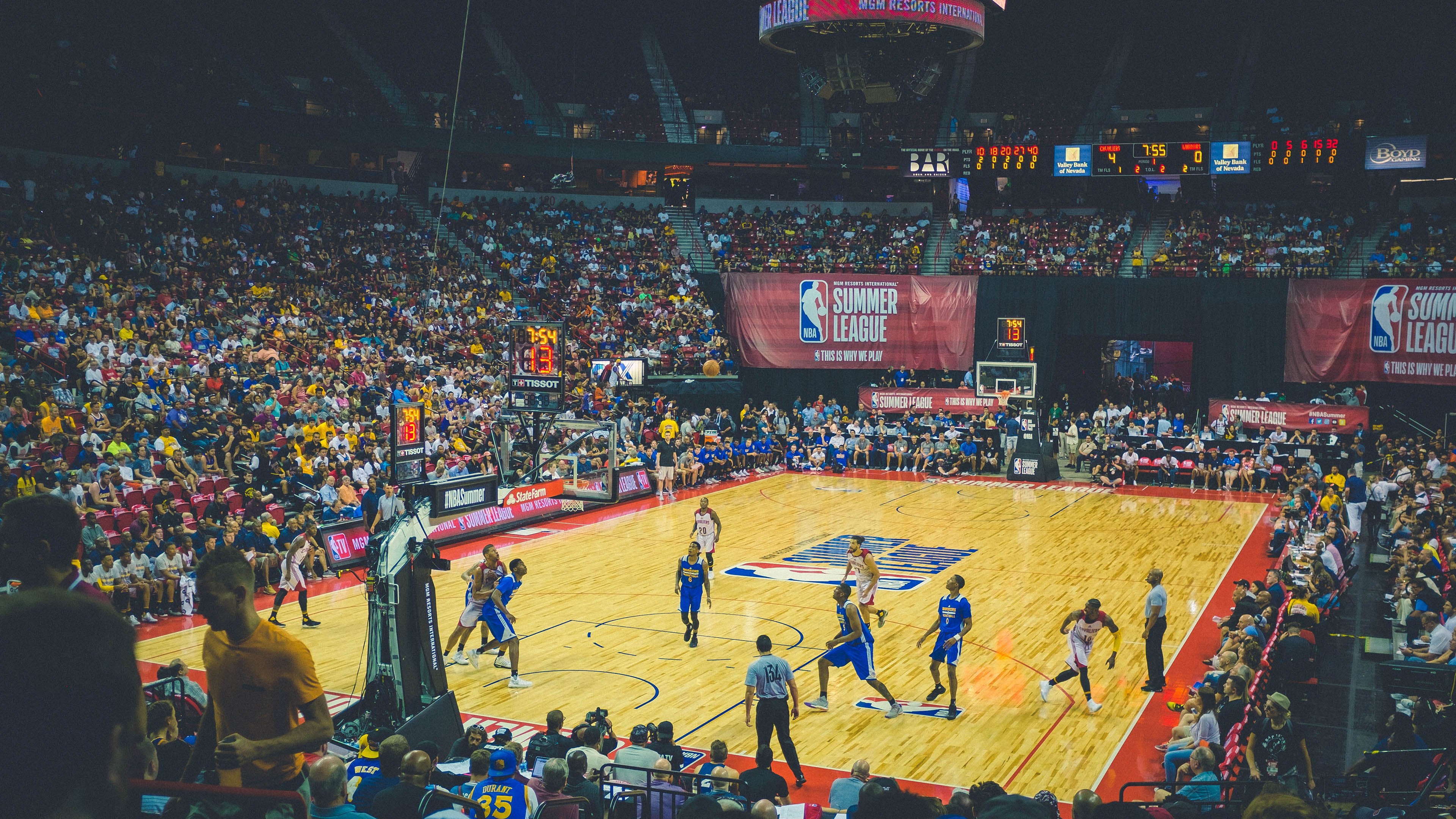 【球桌设备】最新电子球桌引领比赛新潮流,电子桌球玩法