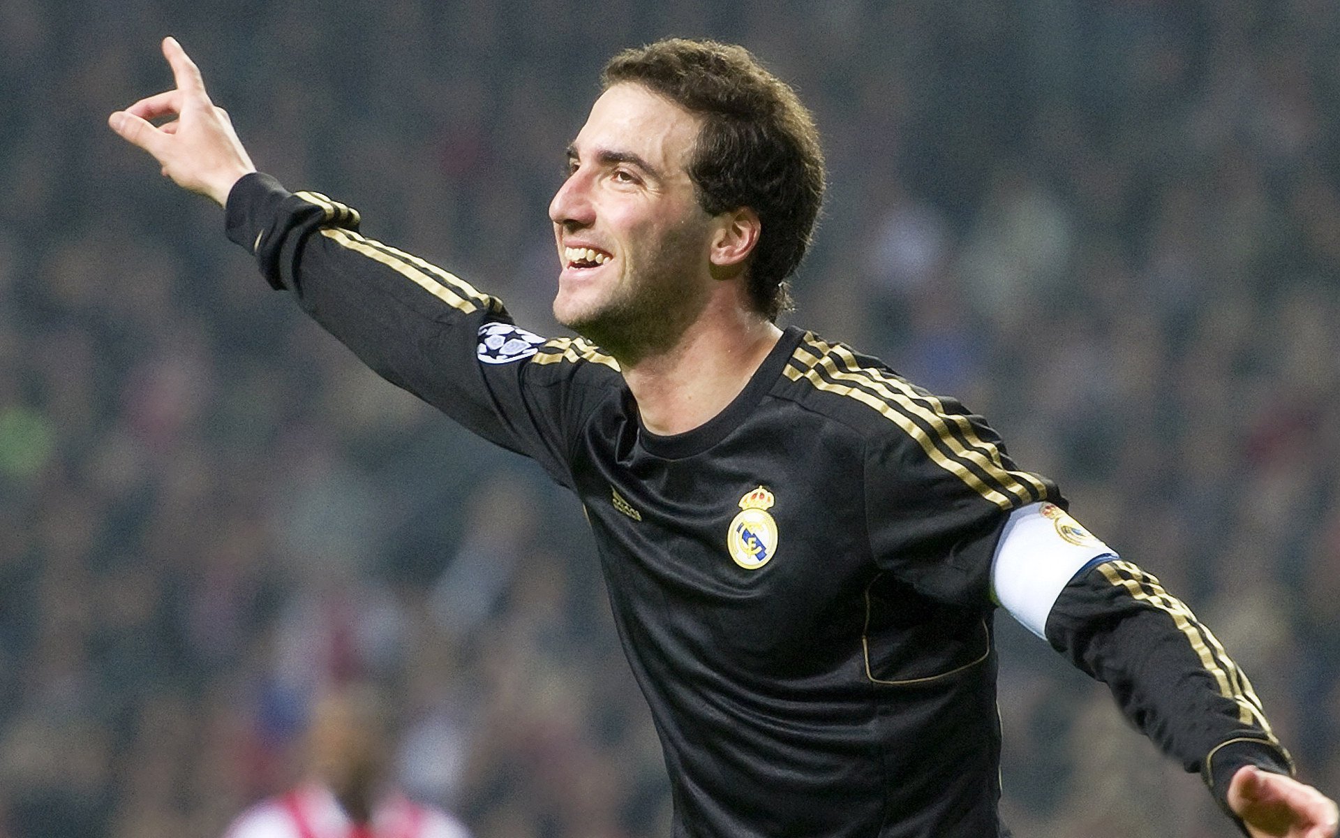 夜跑灯光秀,照亮城市的运动夜晚,夜跑灯实用吗